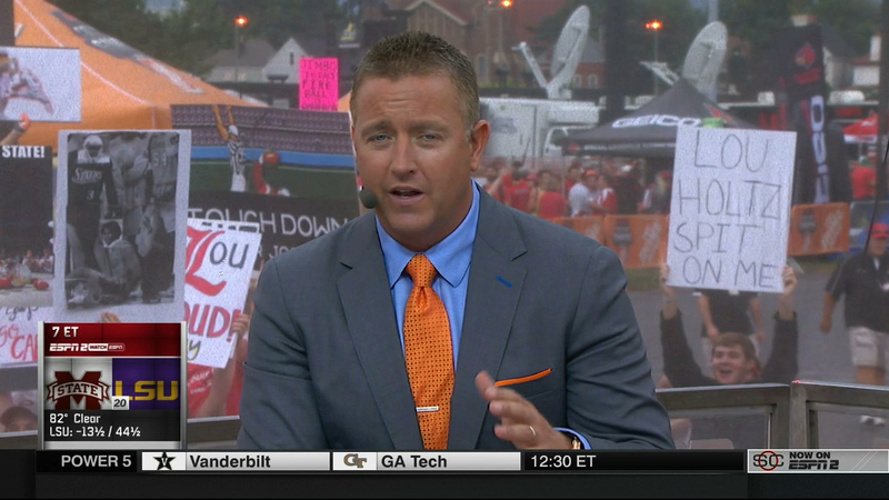 Illustration for article titled Here Is Your Louisville College GameDay Sign Roundup